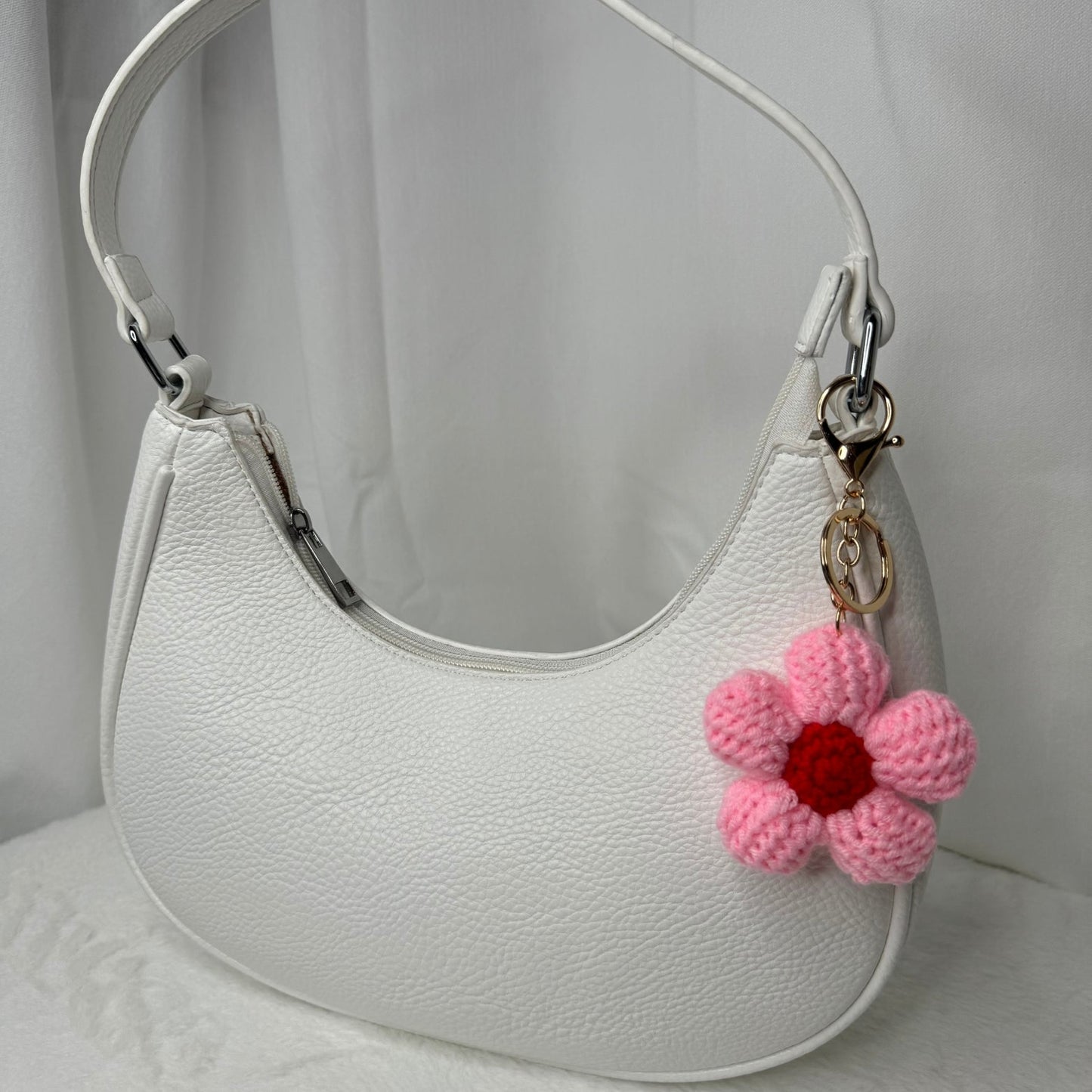 🌸 Grigri de sac – Fleur en peluche Aloha 🌼🧸