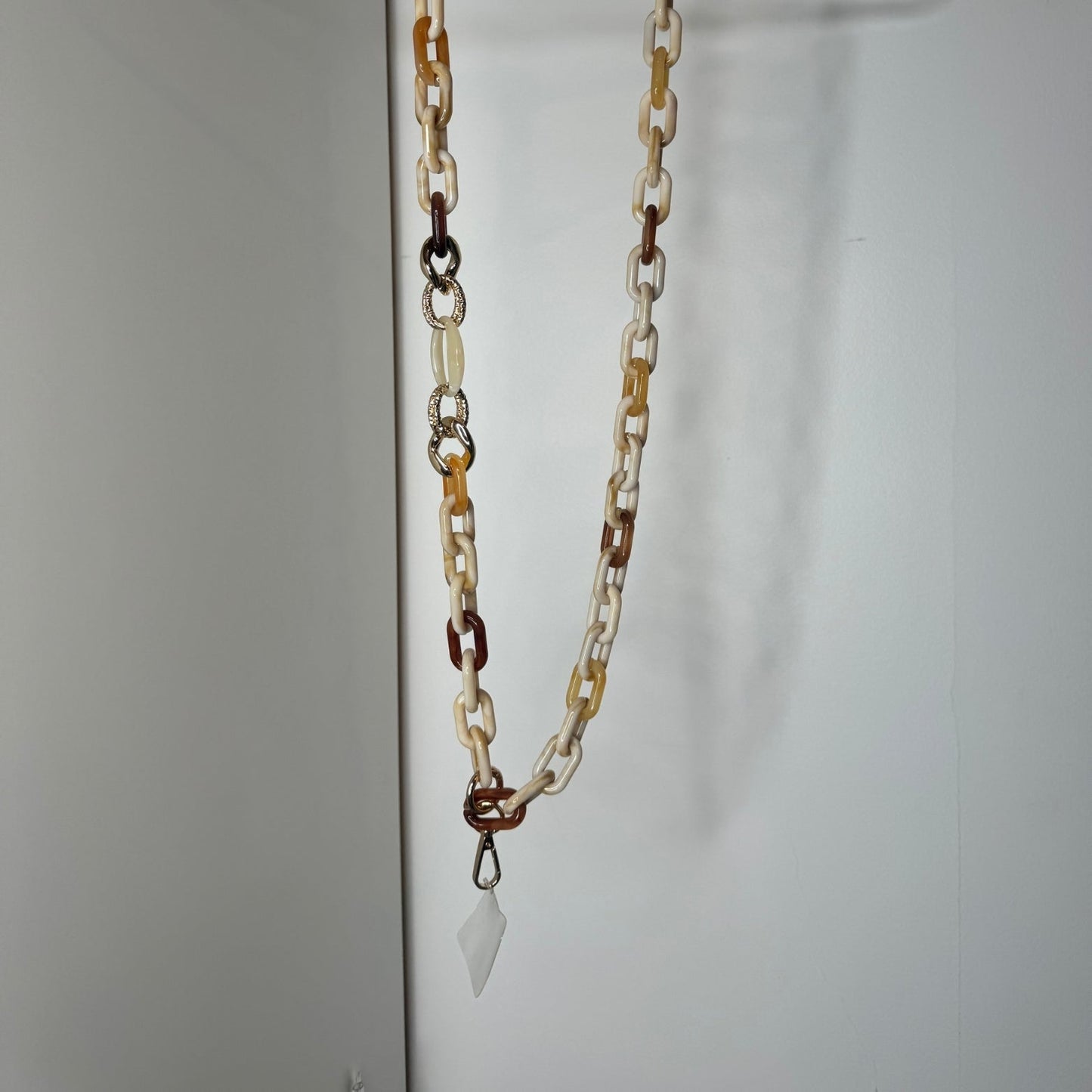 🤎 Collier Téléphone Y2K Soft Mood – BEIGE 🤎