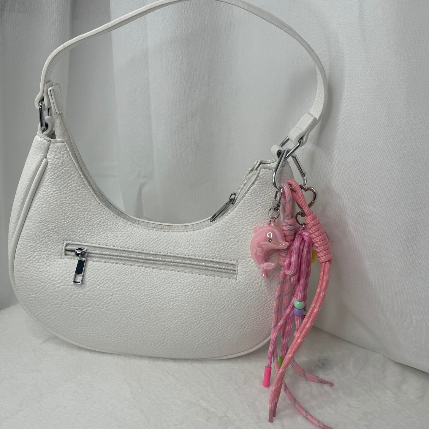 🌸 Grigri de sac – Dauphin rose Aloha 🐬✨