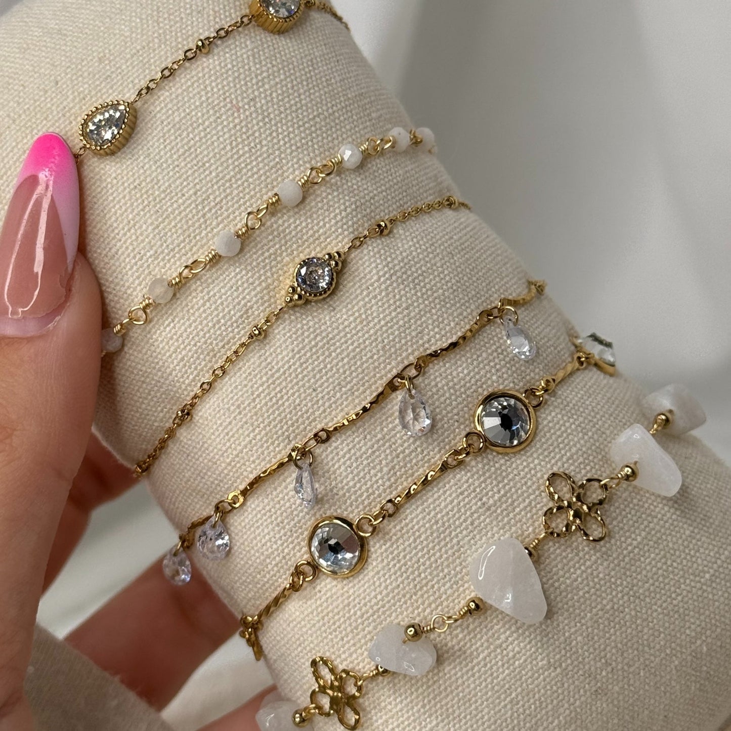 🤍 Set Bracelet Blanc – Pureté, lumière & chic minimaliste ✨