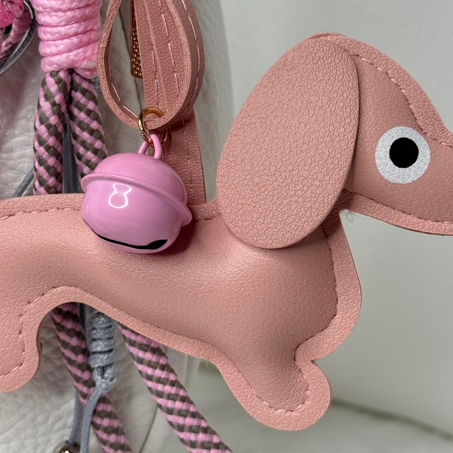 🐶 Gri-Gri Chien rose 💕🐾