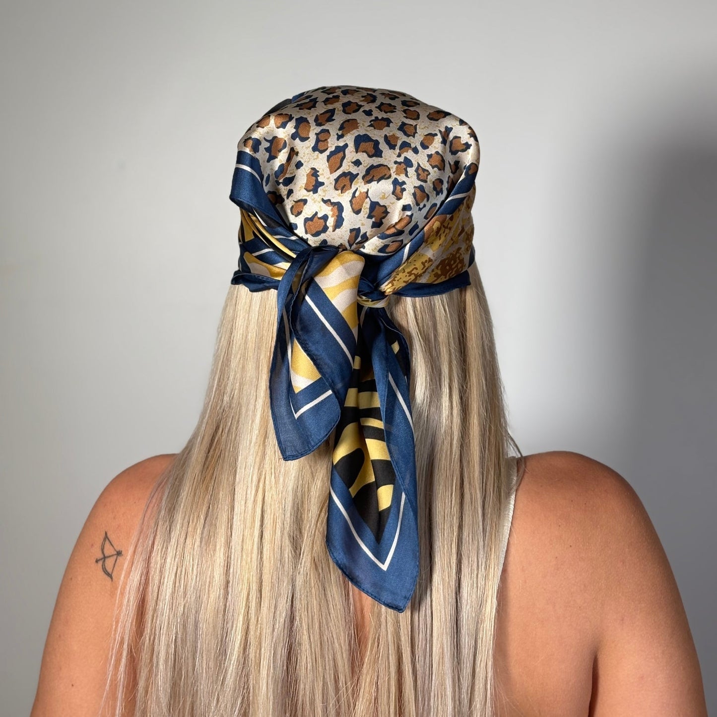 Foulard Mikumi – Motif Zèbre & Léopard Bleu 💙🐆