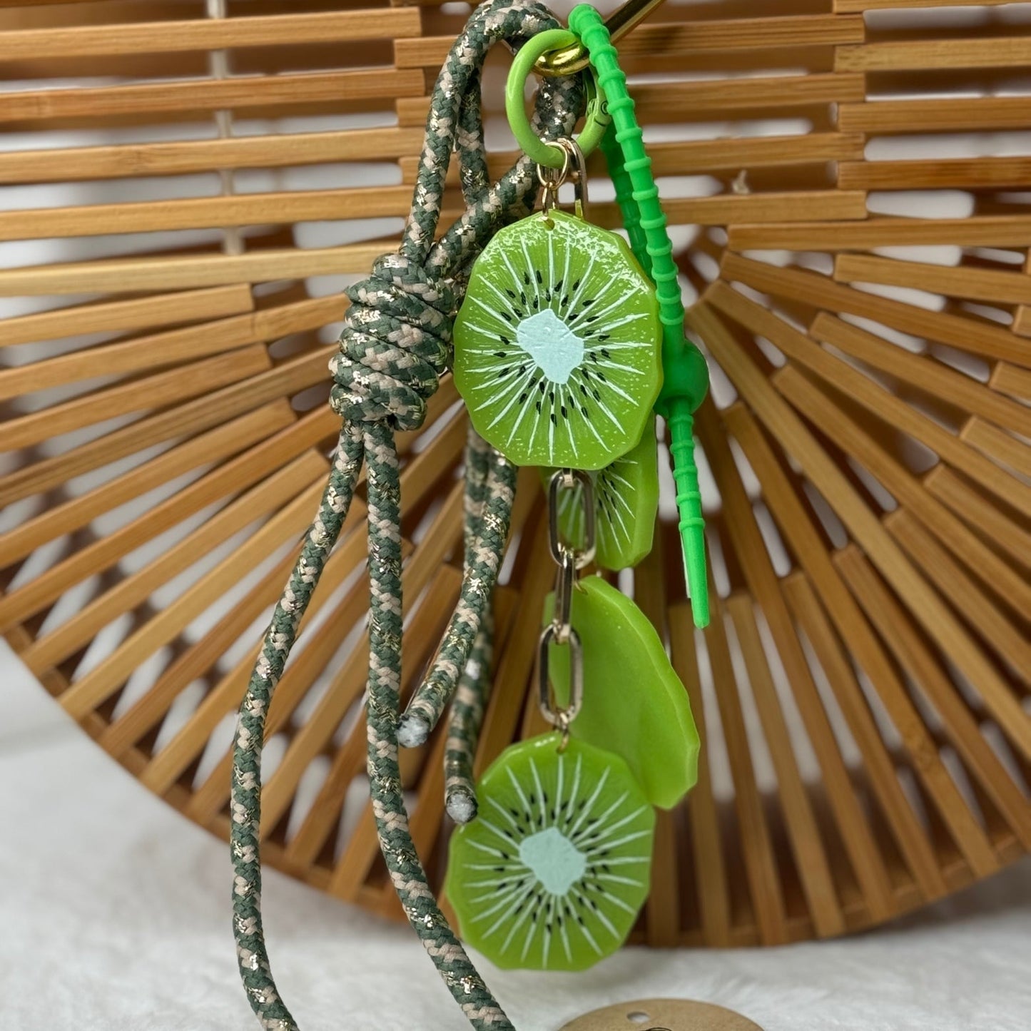 🥝 Gri-Gri de Sac Kiwi Kiwi – Twist tropical & peps stylé 💚🍃