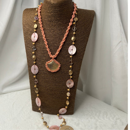 🌺 Collier Sicile – Élégance Longue & Nacre Lumineuse 🌞💖