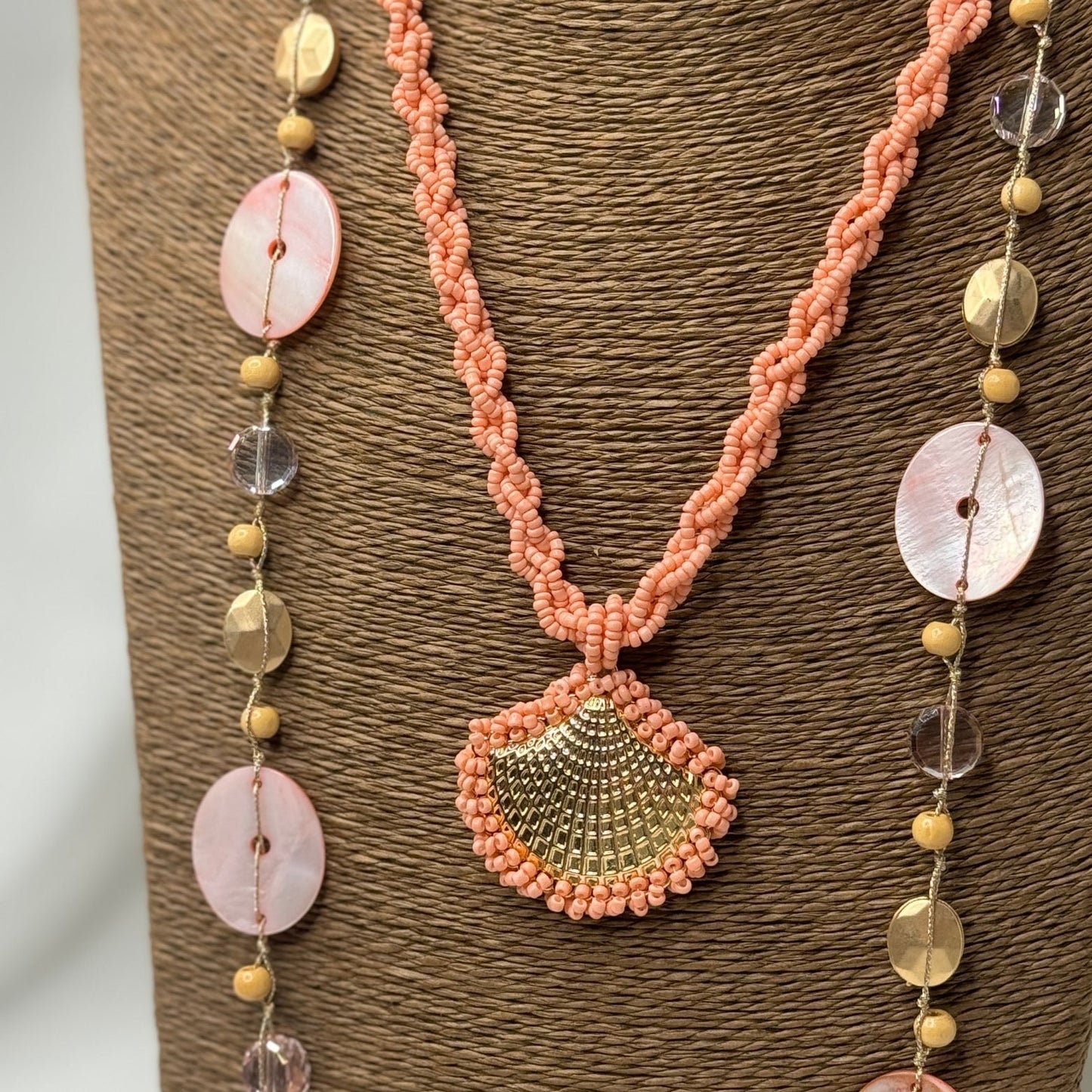 🌺 Collier Sicile – Élégance Longue & Nacre Lumineuse 🌞💖
