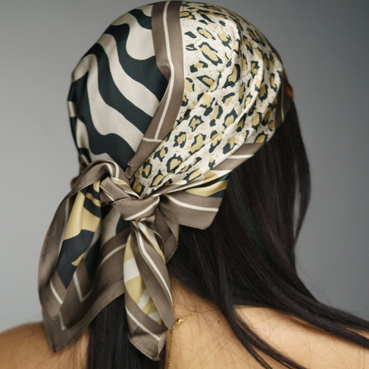 Foulard Mikumi – Motif Zèbre & Léopard marron🦓🐆